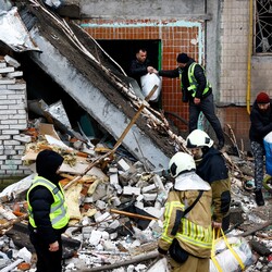 Внаслідок ранкової атаки РФ в Україні постраждали 129 людей, п'ятеро загинуло - Суспільство